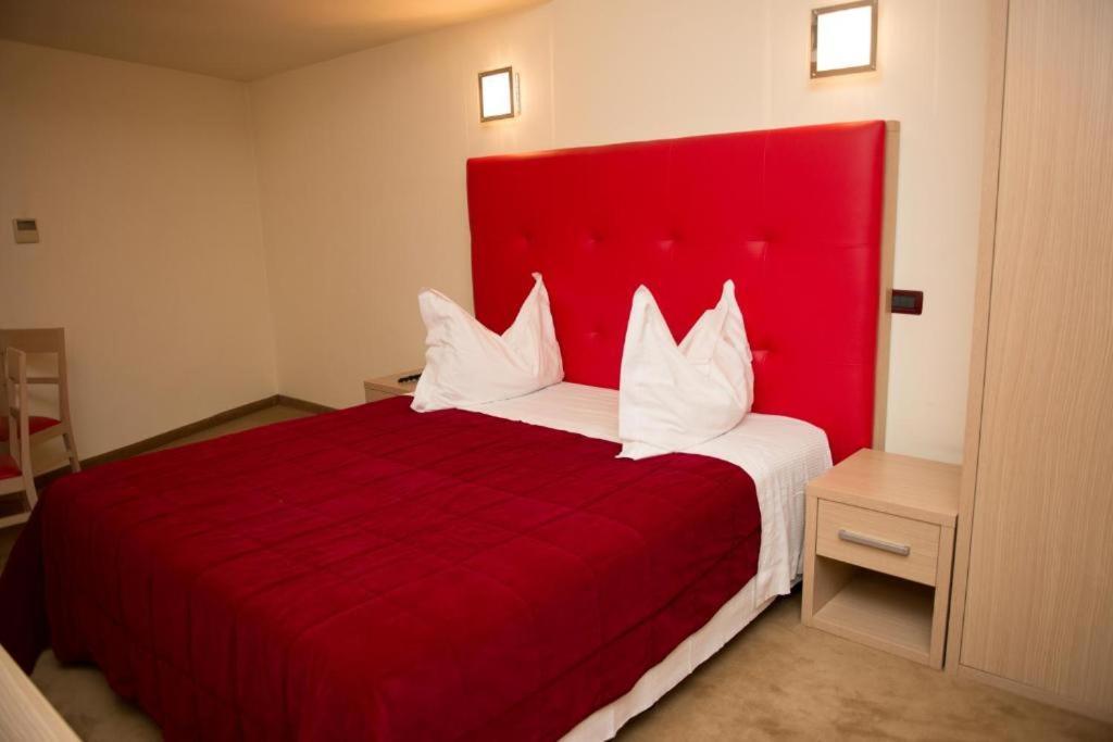 Grand Master Hotel ديج المظهر الخارجي الصورة