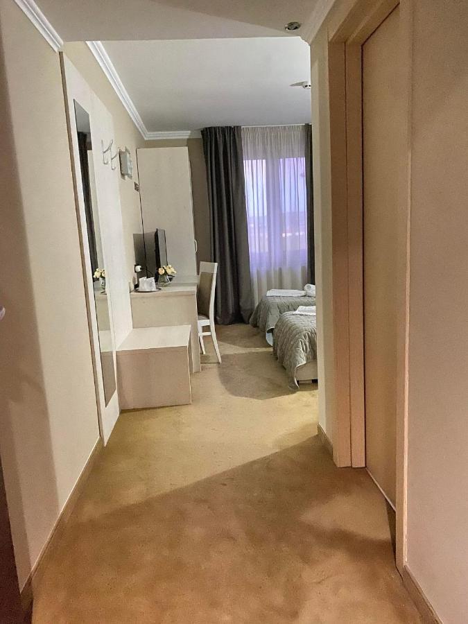 Grand Master Hotel ديج المظهر الخارجي الصورة